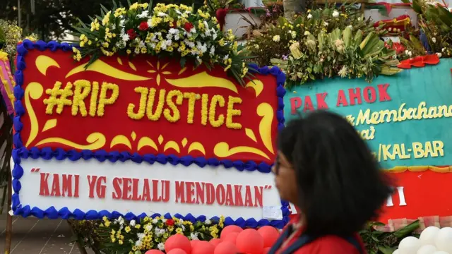 Karangan bunga untuk Ahok