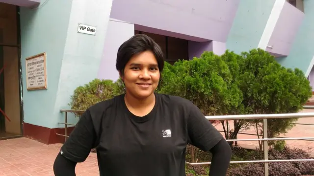 বাংলাদেশে মেয়েদের জাতীয় ফুটবল দলের কোচ ডালিয়া আক্তার