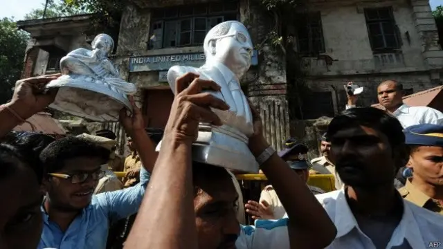 बाबा साहब की प्रतिमा