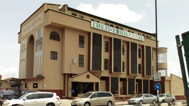 Dis building dey house one Branch of Eko Hospital for Surulere.