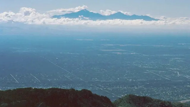 Las islas del cielo vistas desde las Montañas Santa Catalina, Arizona, Estados Unidos.
