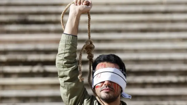 احتجاجات في البرتغال على أحكام الإعدام في إيران.