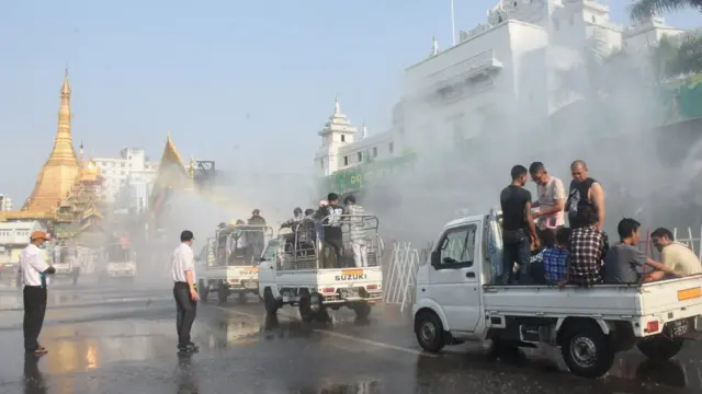 ရန်ကုန်မြို့လယ်က မြို့တော်၀န်မဏ္ဍပ်