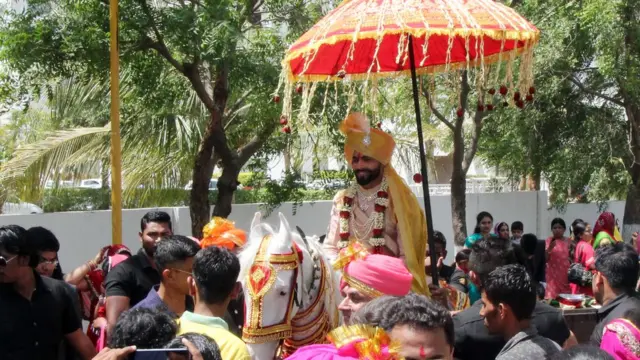 વરઘોડામાં ફાયરિંગને કારણે વિવાદ થયેલો