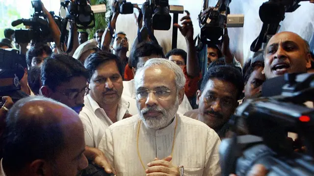 नरेंद्र मोदी