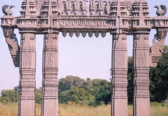 కాకతీయ తోరణం