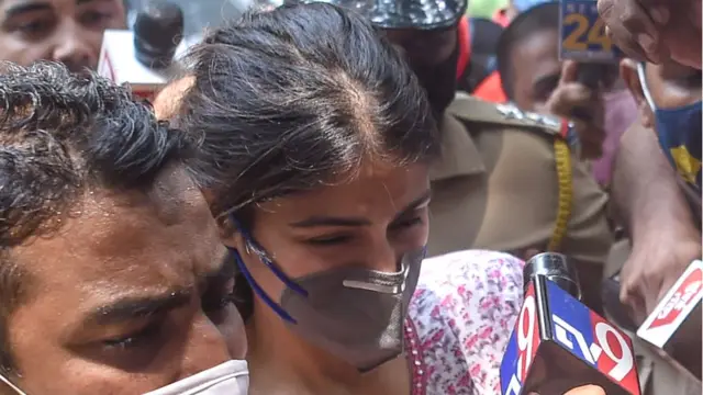 रिया चक्रवर्ती