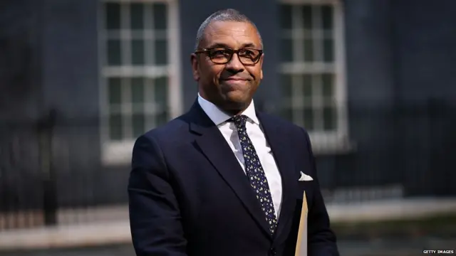 జేమ్స్ క్లెవెర్లీ