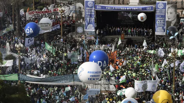 Marcha de sindicatos en Argentina