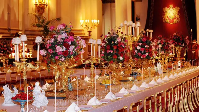 Банкетна зала Букінгемського палацу