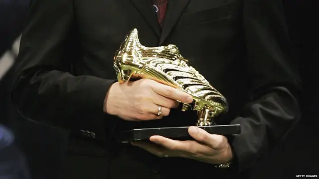 Miroslave Klose na-egosi Buut ọlaedo