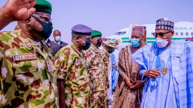 Muhammadu Buhari: Nigeria President visit to Maiduguri despite explosion - Fotos