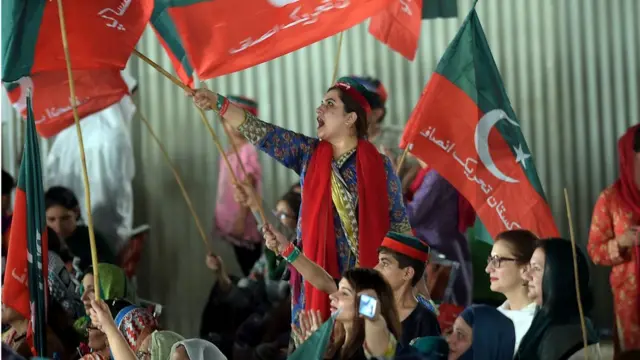 یوم تشکر میں بڑی تعداد میں کارکنوں نے شرکت کی