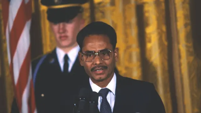 যুক্তরাষ্ট্র সফর শেষে দেশে ফিরে এরশাদ এই সংবাদ সম্মেলন করেছিলেন