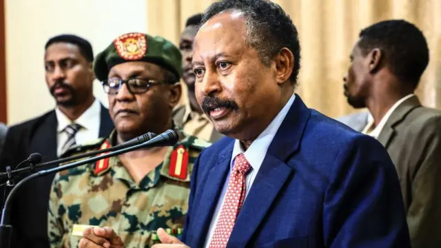 Nyuma yo gukura Omar al-Bashir ku butegetsi abasirikare bategetse ko bafatanya gutegeka na Minisitiri w'intebe Abdalla Hamdok