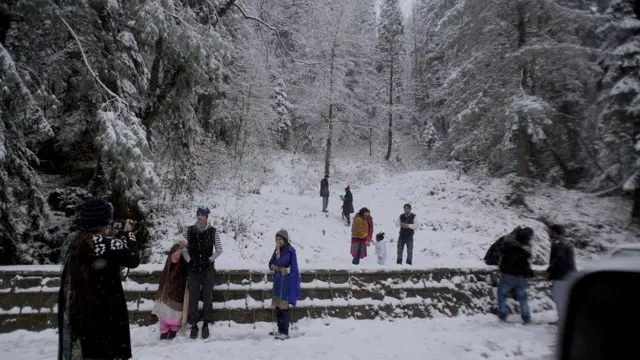 مری میں برفباری