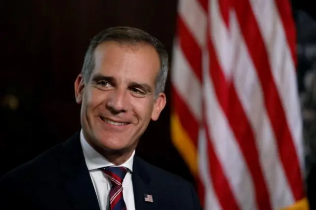 એરિક ગાર્સેટી 2013થી લૉસ એંજિલ્સના મેયર છે અને 12 વર્ષ સિટી કાઉન્સિલના સભ્ય તરીકે કામ કરી ચૂક્યા છે. નરેન્દ્ર મોદી અને જો બાઇડન વચ્ચેના રાજકીય સંબંધો માટે આ નિમણૂક ખાસ લેખાશે.