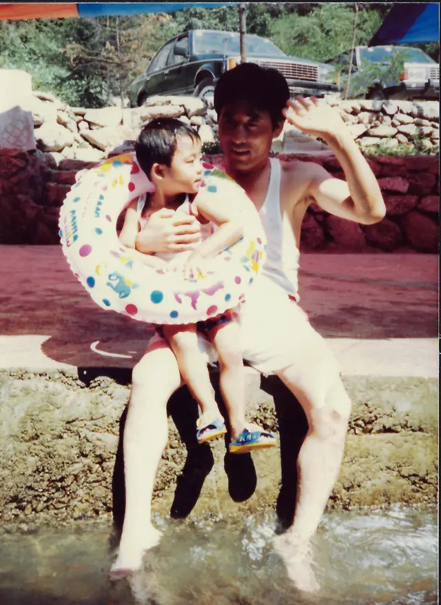 최근 한 부산시의원이 환경미화원의 업무와 전문성을 비하하는 듯한 발언을 해 논란이 일었다