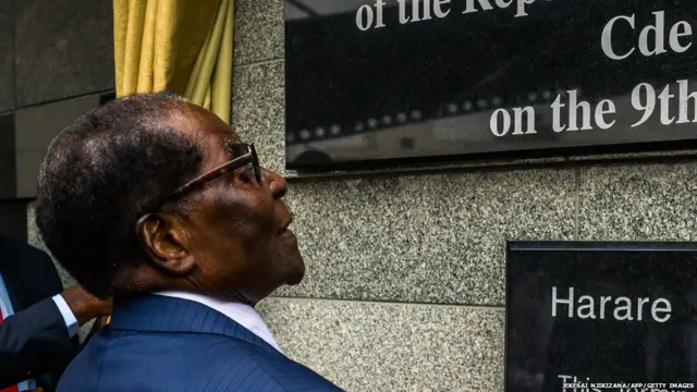 रॉबर्ट मुगाबे