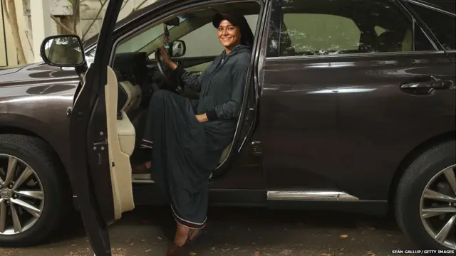 sasudi arab driving car woman
