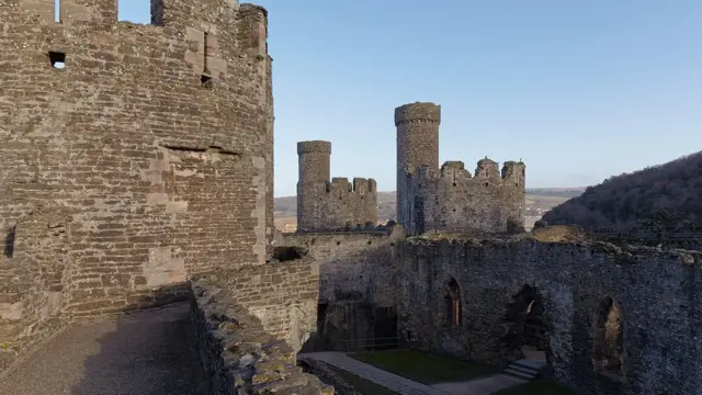 Замок Конви