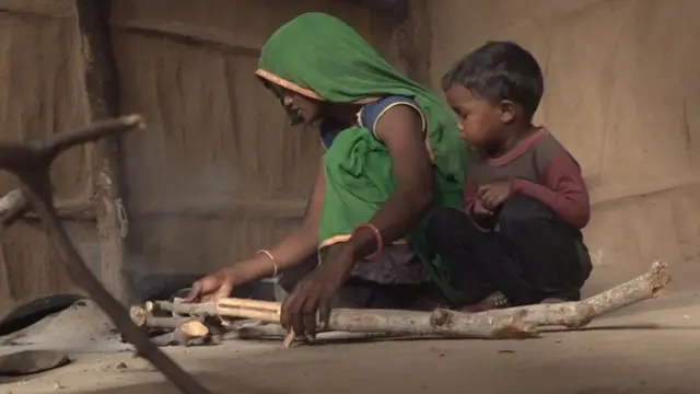बजरी, जिनके परिवार की तलाश में बीबीसी संवाददाता अलीराजपुर पहुंचे