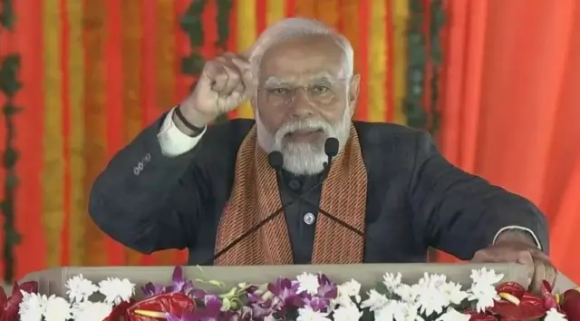 အိန္ဒိယ၊ ကက်ရှ်မီးယား၊ ကိုယ်ပိုင်အုပ်ချုပ်ခွင့်၊ မိုဒီ