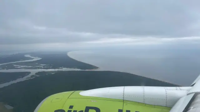 Ušće Zapadne Dvine (Daugave) u Riški zaliv, iz aviona