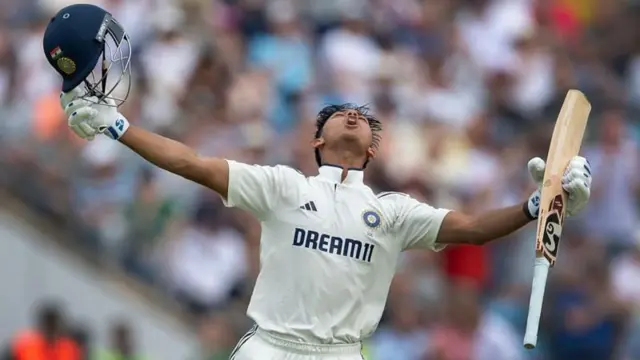 इंग्लंडविरुद्ध शतकी खेळी करून जयस्वालने आपल्या कसोटी कारकीर्दीतील पाचवं शतक ठोकलं.