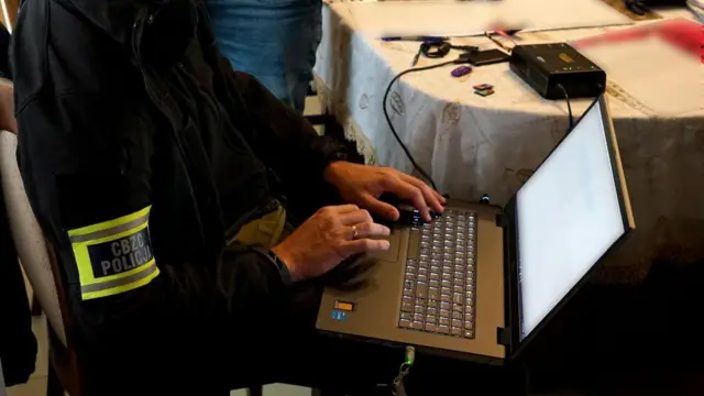 Спеціалістам вдалося відновити файли із порнографією, які зловмисник вже встиг видалити