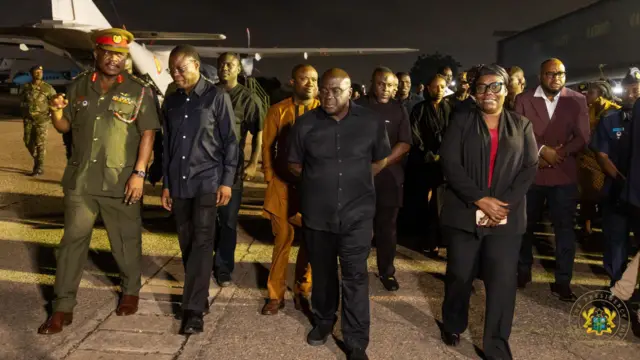 Chief of defence staff, chief of staff, and oda govment officials at di airport to receive di bodies