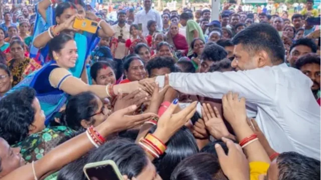 முன்னாள் ஐஏஎஸ் அதிகாரி வி.கே.பாண்டியன்