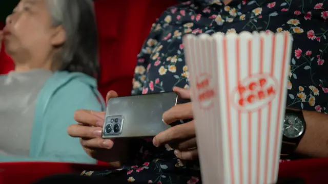 இரவில் பெண்களை ரகசியமாக படம்பிடித்து ஆதாயம் தேடும் ஆண்கள் - பிபிசி புலனாய்வில் வெளியான உண்மை