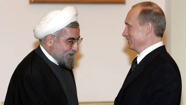 রুশ প্রেসিডেন্ট ভ্লাদিমির পুতিন এবং ইরানের সাবেক প্রেসিডেন্ট হাসান রুহানি
