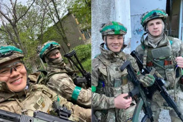 Tùng gửi ảnh chụp cùng những đồng đội đã bị thương và hy sinh trong thời kỳ đánh kiểu chiến hào