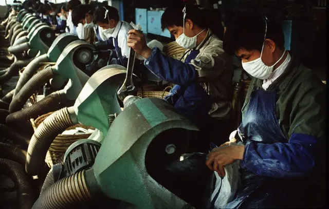 Sepatu, Nike, China