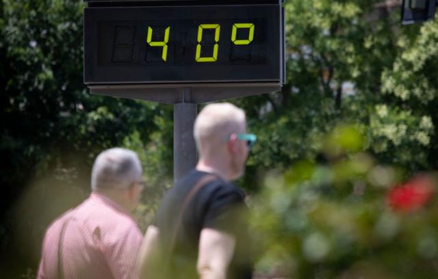 termômetrocomo apostar no basquete betanorua marcando 40 graus celsius