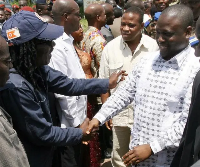 Alpha Blondy juge "indécent de se livrer à des querelles de succession quand celui à qui on veut succéder est vivant".