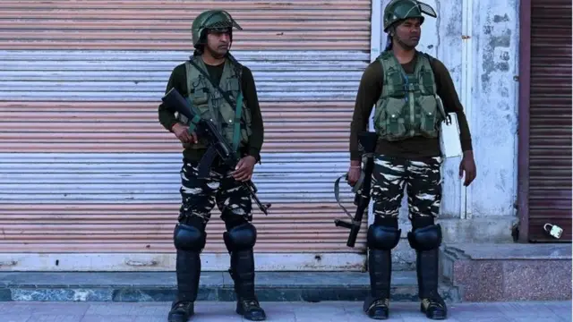 श्रीनगर में तैनात जवान