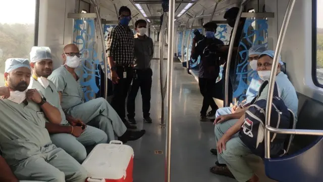 మెట్రోలో గుండె తరలింపు