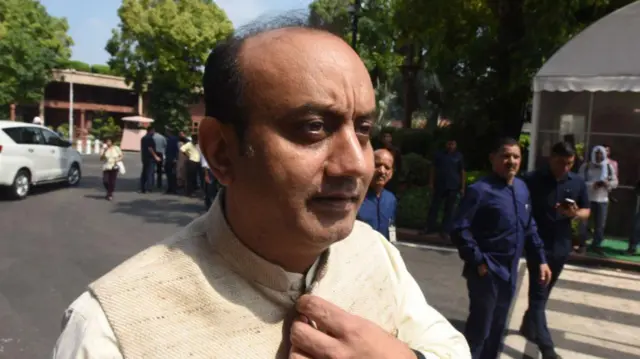 सुधांशु त्रिवेदी 