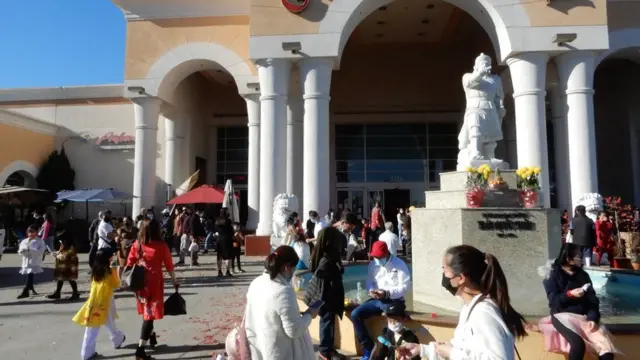 Grand Century Mall trưa ngày 29 Tết
