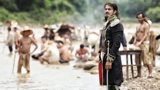 Luis Gerónimo Abreu como Bolívar