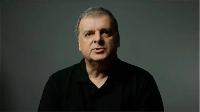 પીટર ગેલો: "મેં ન્યુયોર્કમાં યુએન હેડક્વાર્ટરમાં તપાસકર્તા તરીકે ચાર વર્ષ ગાળ્યા હતા. તે અનુભવના આધારે હું માનું છું કે સંસ્થા પગથી માથા સુધી ભ્રષ્ટાચારમાં લિપ્ત છે."