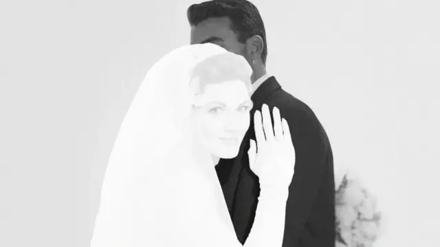 Kada shvate da osoba s kojom su u vezi nije njihova srodna duša, vernici u sudbinu će možda napustiti vezu i „goustovati" partnera