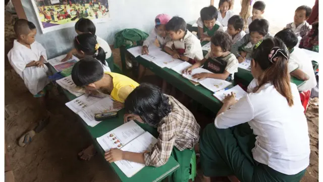 ဆရာမအရေအတွက်ဟာ ဆရာထက်များနေ