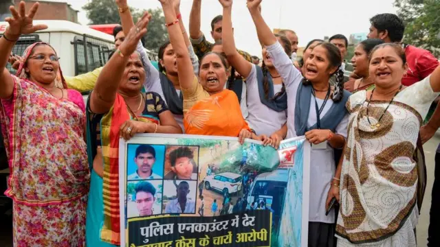 एनकाउंटर पर जश्न