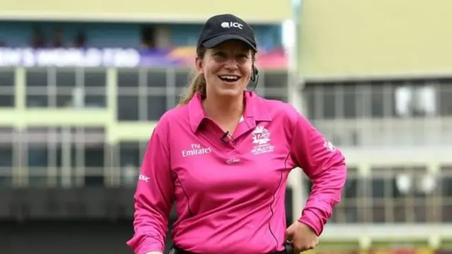 आयसीसी, लक्ष्मी, क्रिकेट