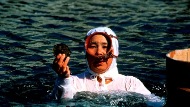 Ама выходит на ежедневный лов