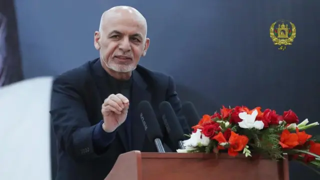 ښاغلي غني زیاته کړه، په ملي دفاع وزارت کې د فساد د مخنیوي لپار یې په تېرو شپږو میاشتو کې ۷۰۰ کسان تبدیل کړي دي.